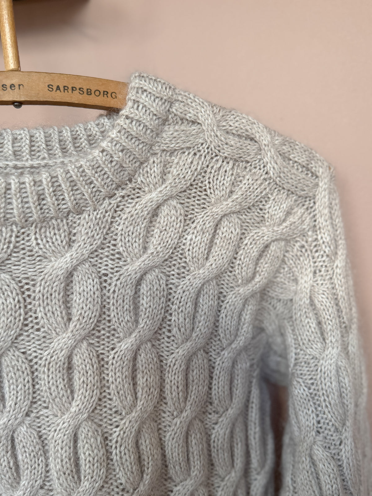 Lydiara sweater