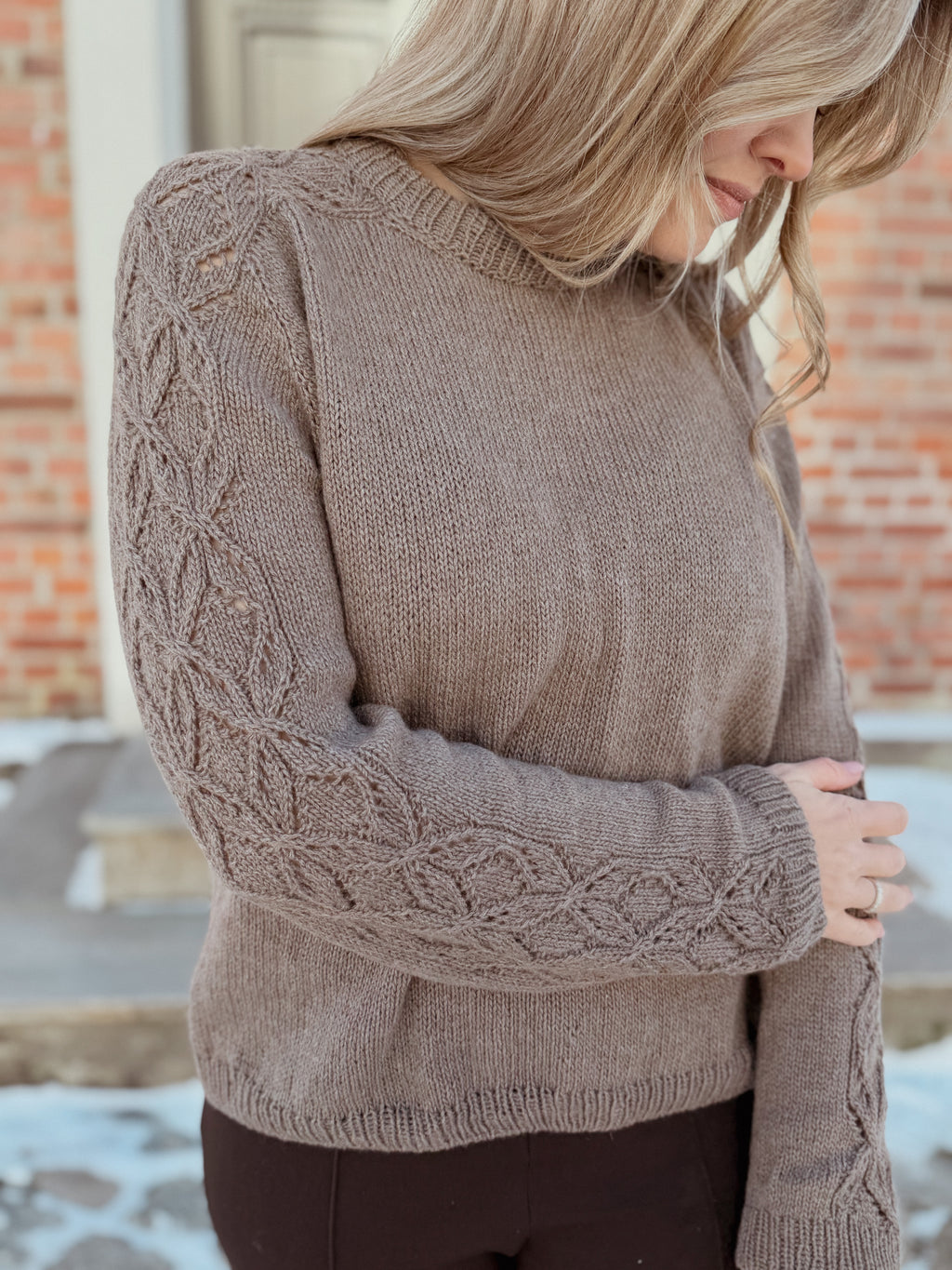 Irisbloom sweater