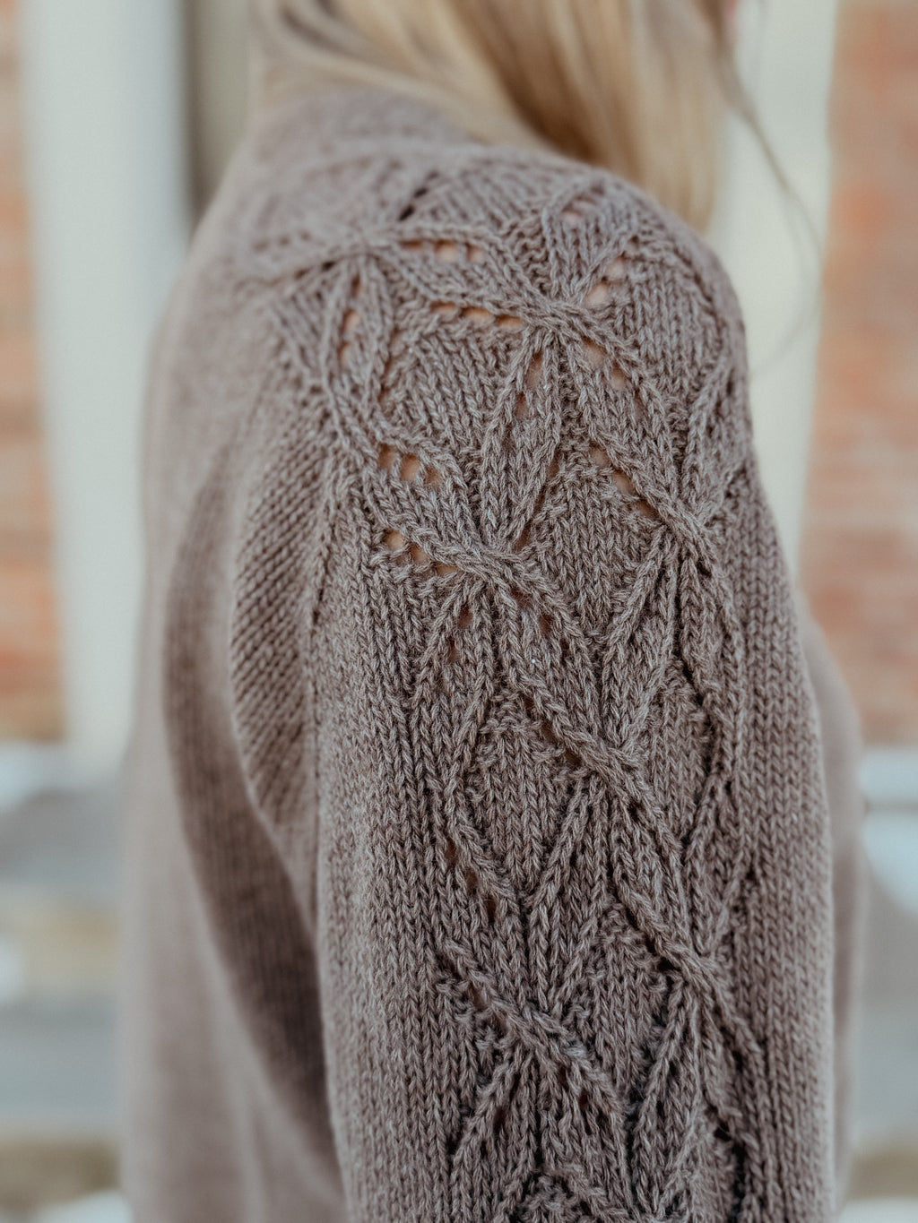 Irisbloom sweater