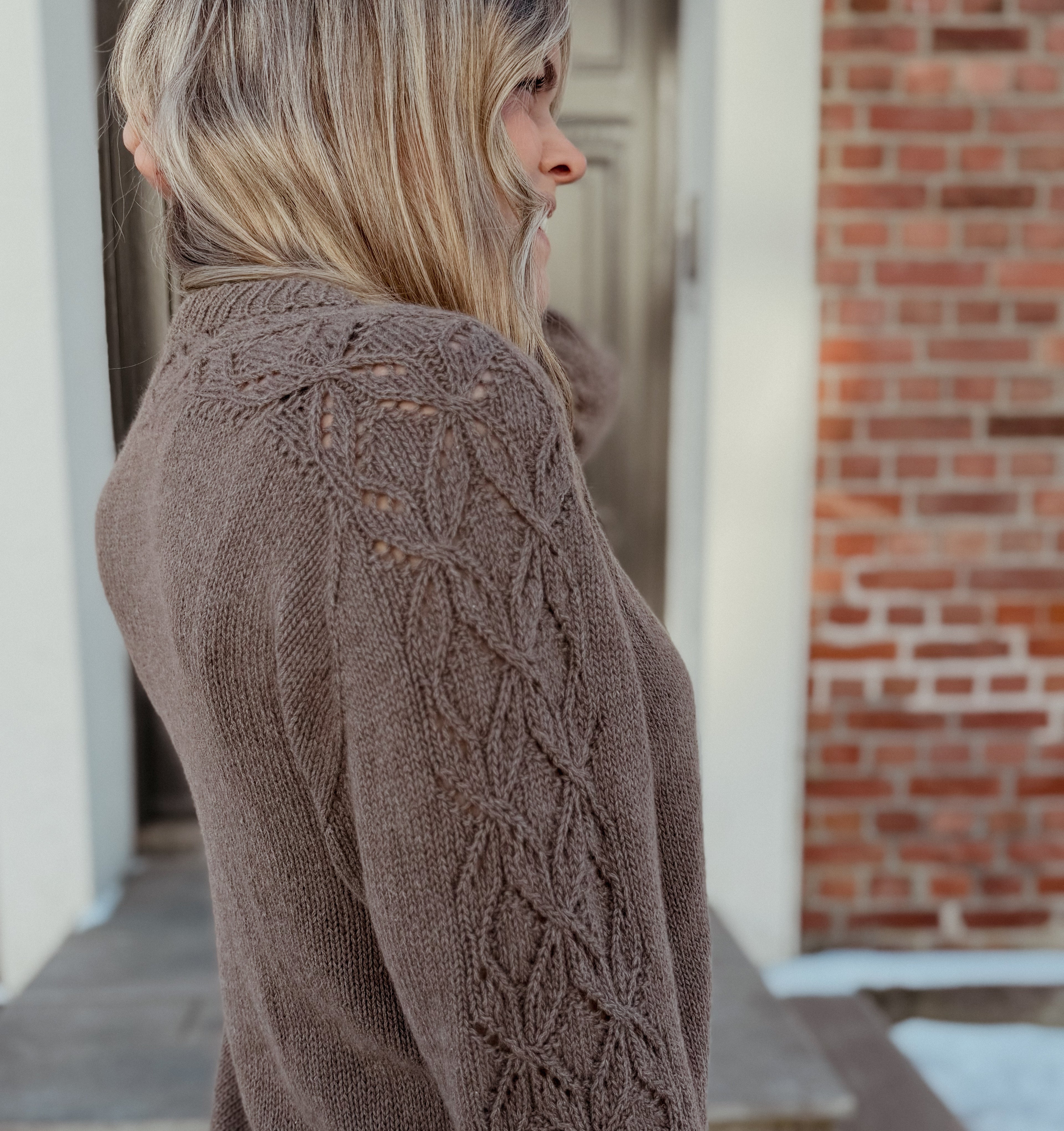 Irisbloom sweater