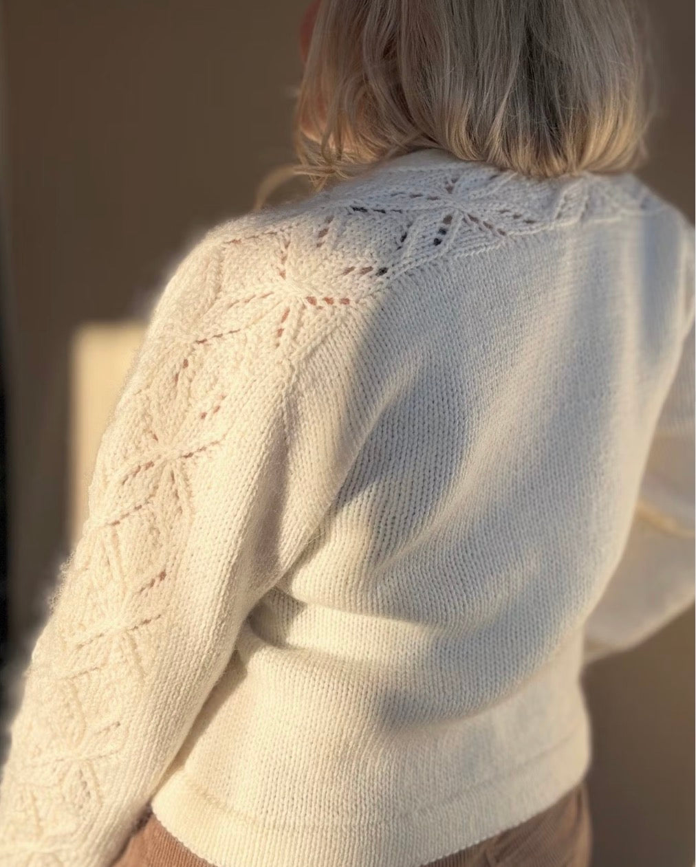 Iris_bloom_cardigan