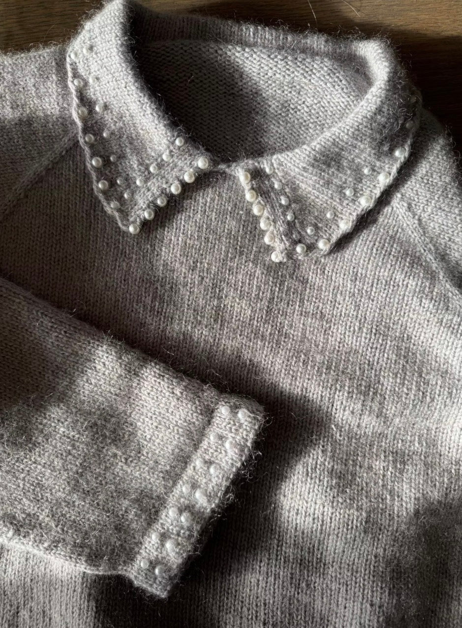 Oyster_collar_sweater